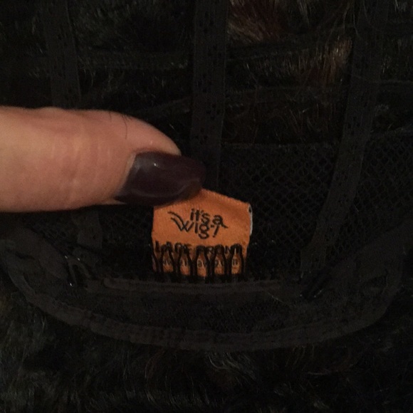 NWOT Dark brown curly wig - Picture 5 of 5